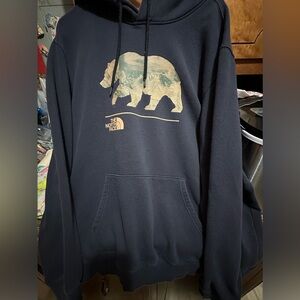 Men’s Northface hoodie. Size xl